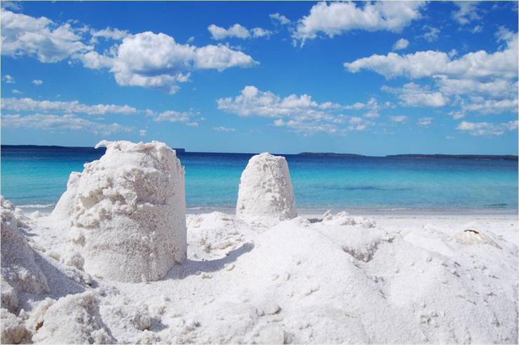 Plaże z kolorowym piaskiem - Biała plaża w Australii1.jpg