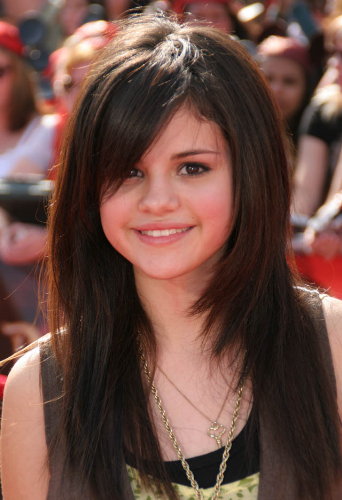 Selena Gomez - pirates3prem93.jpg