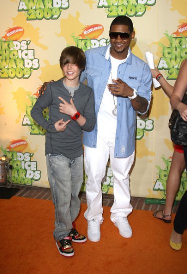 Justin Bieber - Nickelodeon22ndAnnualKidsChoiceAwardsT_o_DoJZHzKl.jpg
