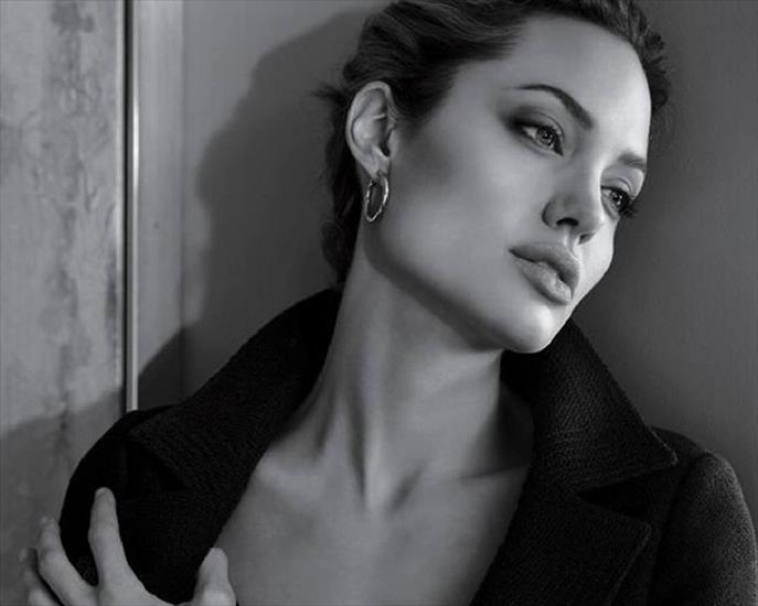 Fotki - Angelina Jolie - Wallpaper 6.jpg