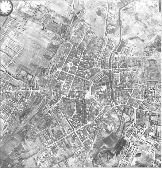 Słupsk - SŁUPSK. Zdjęcie lotnicze miasta. Marzec 1945 r. SLF-44773.jpg