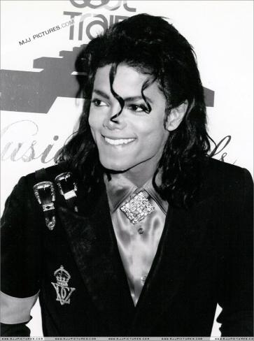 Michael Jackson - michael_jackson_usmiechniety.jpg