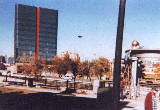 TAJEMNICE UFO - January 1996  -  Denver, Colorado, USA.jpg