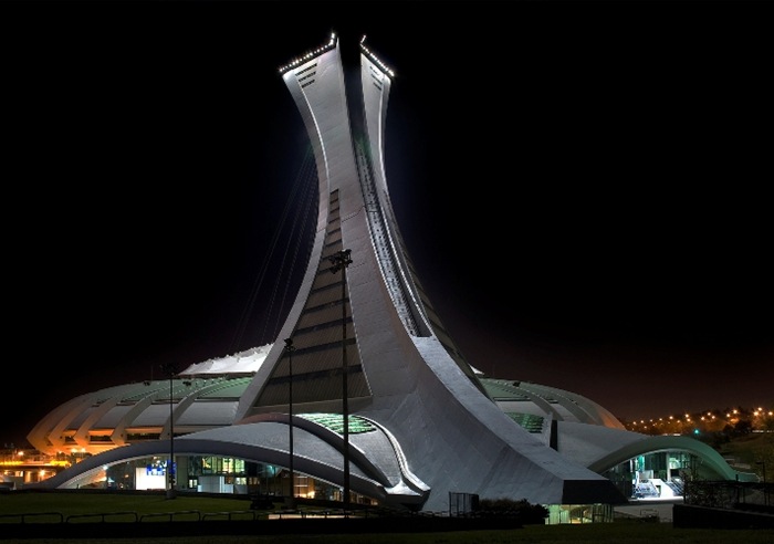 CUDACZNE BUDYNKI - 15-33-Worlds-Top-Strangest-Buildings-olympicstadium.jpg