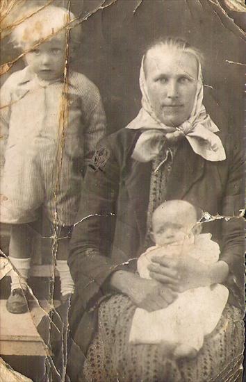 Album fotograficzny rodziny Pilch z Goleszowa lata 30-40-50-60-70-te - Kopia Kopia Kopia Scan0002.jpg
