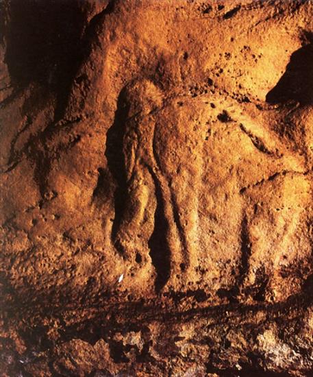 Sztuka jaskiniowców - Clio Team -17 000 -10 000 Mammouth sculpt en bas-...gdalnien, Grotte de Saint-Front-de-Domme, France.jpg