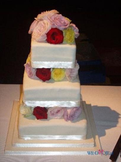 dekoracje kwadratowych tortów weselnych - 1 43.jpg