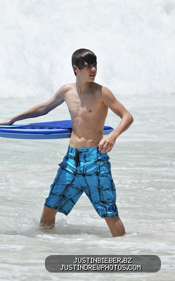 Justin bieber na plaży - a_6.jpg