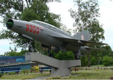 Goleniów koło Szczecina - MIG 21.jpeg