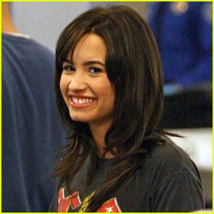 Demi Lovato - demi-lovato-acdc-awesome.jpg