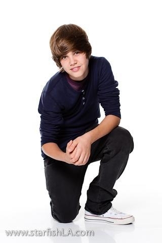 Justin Bieber - Justin-Photoshoot-justin-bieber-8955496-320-4801.jpg