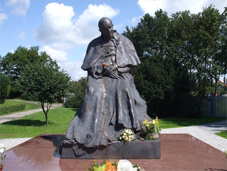  Jan Paweł II - papież - pomnik Jana Pawla II.jpg