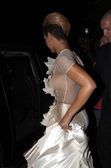  Rihanna - Rihanna-See-Through-Pictures-women-of-the-year-9.jpg
