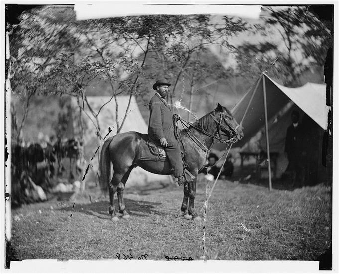 Żołnierze - libofcongr024 Antietam, Md. Allan Pinkerton E. J. Allen of the Secret Service on horseback.jpg