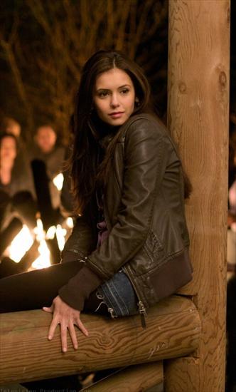 The Vampire Diaries - Nina Dobrev jako Elena Gilbert.jpg