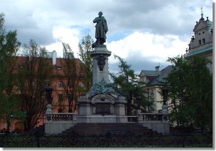 Pomniki w Warszawie - Pomnik Mickiewicza.jpg