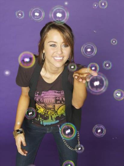 Miley Cyrus - miley-cyrus_com-modeling2008-set51-0003.jpg