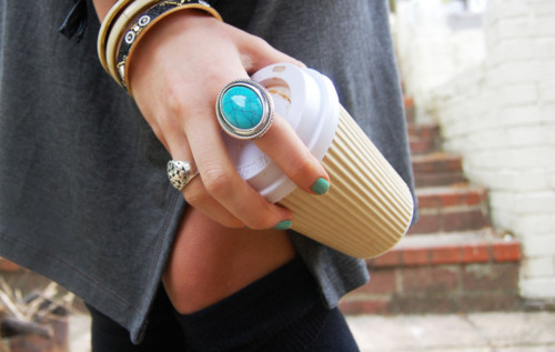 tumblr - blue-coffee-fashion-girl-jewelry-nail-polish-Favim.com-100847_large.jpg