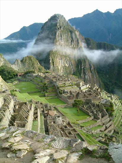 MACHU PICCHU - Peru_Machu_Picchu_Sunrise.jpg