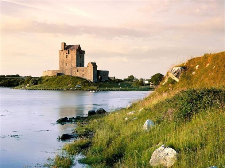 Cuda architektury - 164406dunguaire_castle,_kinvara,_ireland.jpg