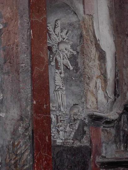 Kaplica czaszek w Kutnej Horzerar - af3ea78e8c64463ab0dd907.jpg
