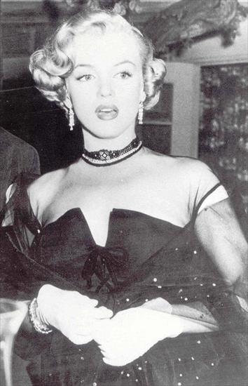 1000 Marilyn Monroe Pictures - 101.jpg